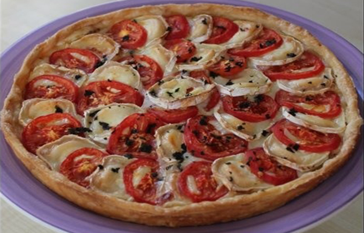 Tarte à la tomate, chèvre et miel - Recette Plat - Recette Cuisine Facile