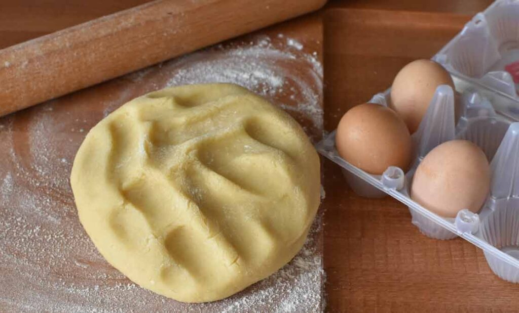 Pâte brisée facile avec ou sans levure